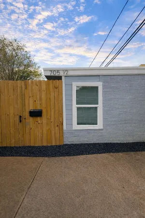 $2,400 | 705 1/2 Stanford Street, Houston, TX 77019