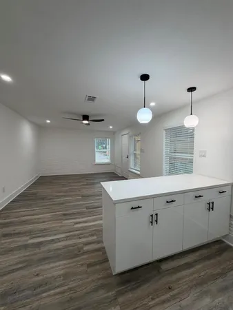 $2,400 | 705 1/2 Stanford Street, Houston, TX 77019