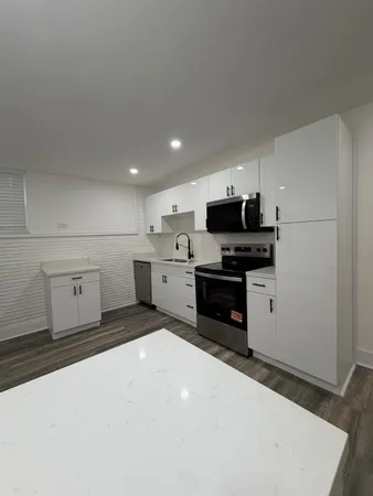 $2,400 | 705 1/2 Stanford Street, Houston, TX 77019