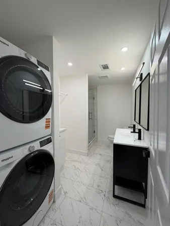 $2,400 | 705 1/2 Stanford Street, Houston, TX 77019