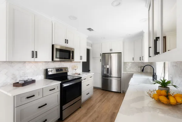 $329,999 | 503 San Jacinto Street, Lockhart, TX 78644