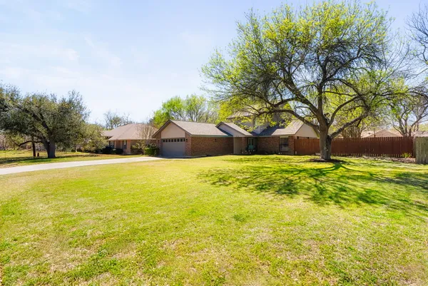 $329,999 | 503 San Jacinto Street, Lockhart, TX 78644