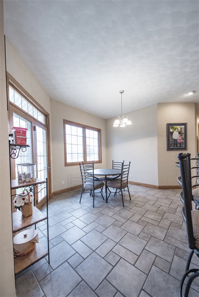 401 West Bittersweet Road Washington, IL 61571 - Photo 22 of 36 Gallery Image 22