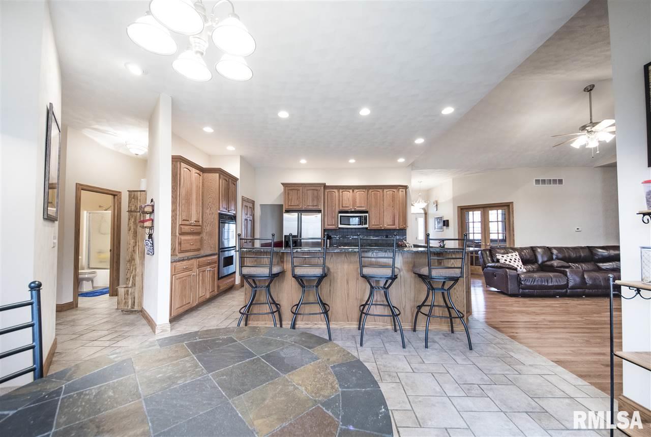 401 West Bittersweet Road Washington, IL 61571 - Photo 24 of 36 Gallery Image 24