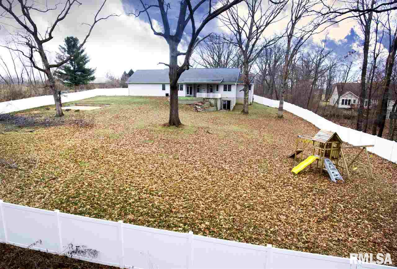401 West Bittersweet Road Washington, IL 61571 - Photo 26 of 36 Gallery Image 26