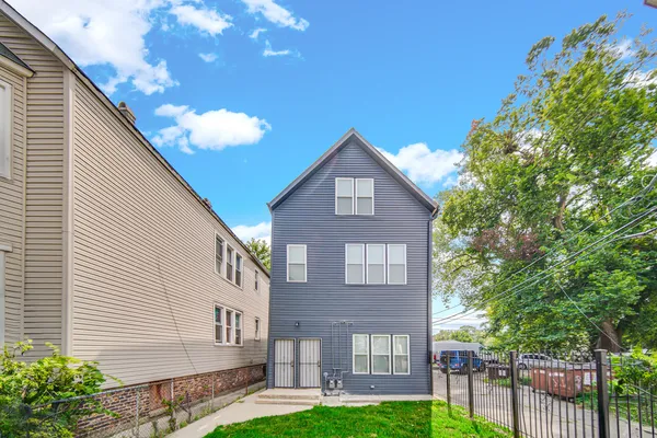 $415,000 | 5043 South Racine Avenue, Chicago, IL 60609