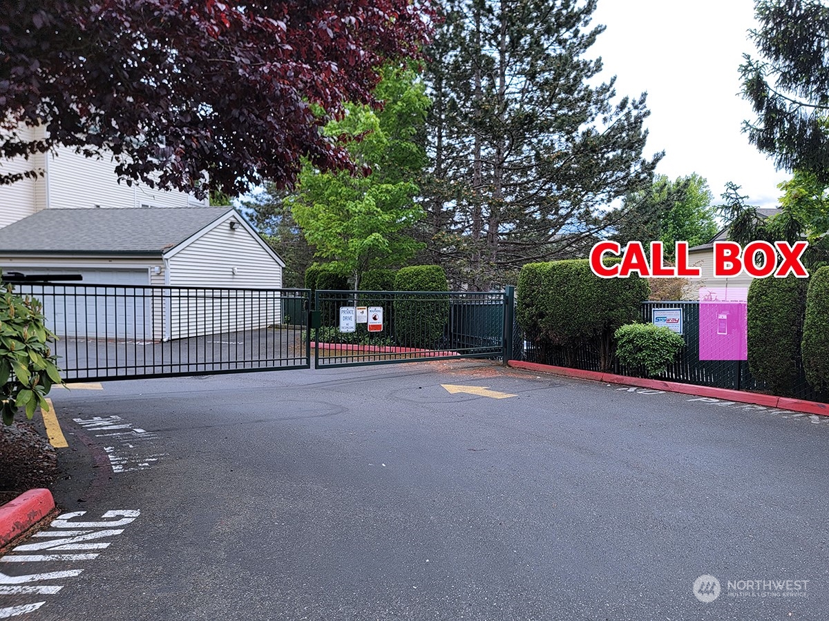 440 Maple Avenue Southwest, Unit A203 Renton, WA 98057 - Photo 3 of 33 a view of street and sign board