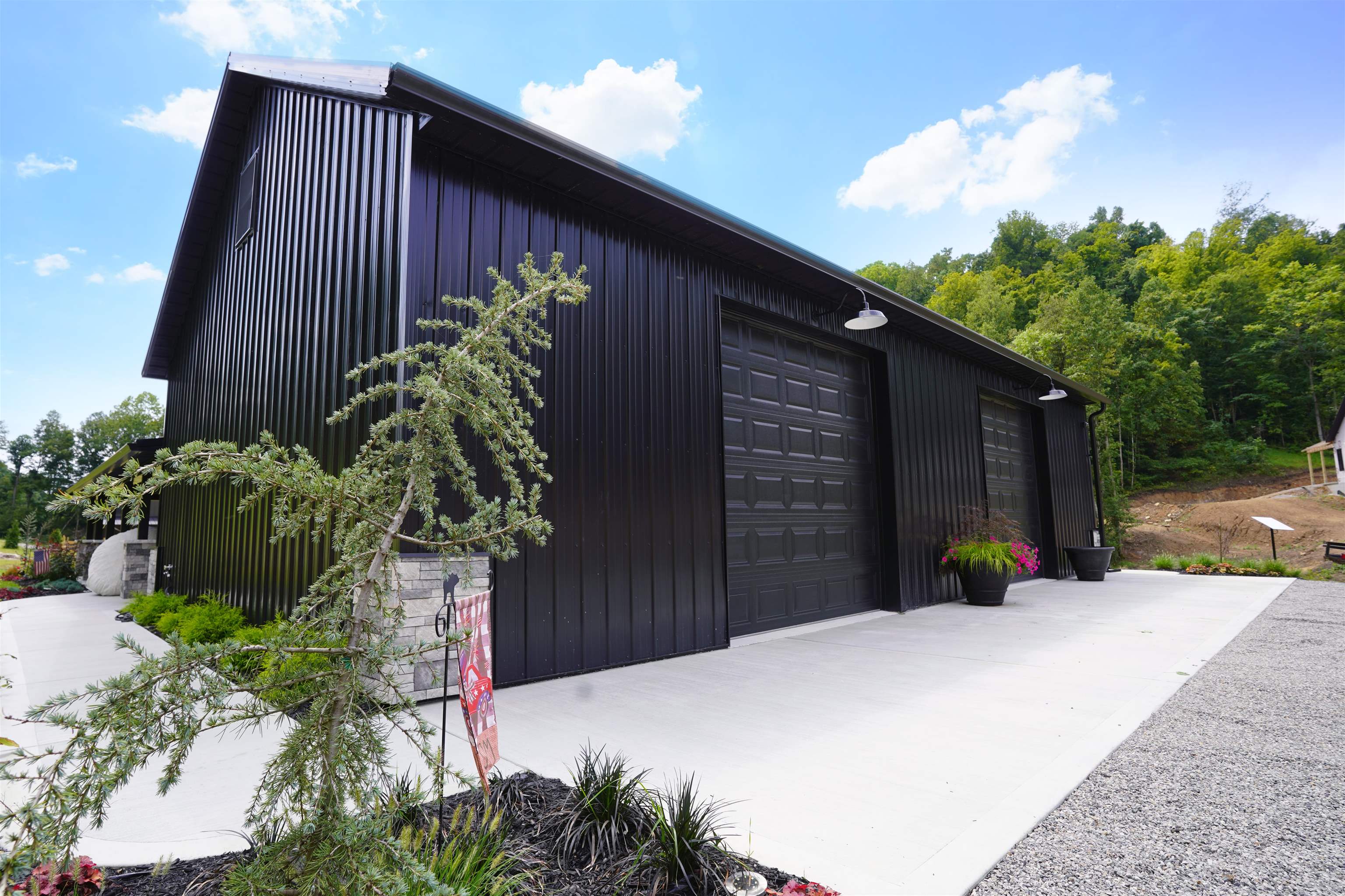 487 Private Road Ironton, OH 45638 - Photo 3 of 31 Gallery Image 3
