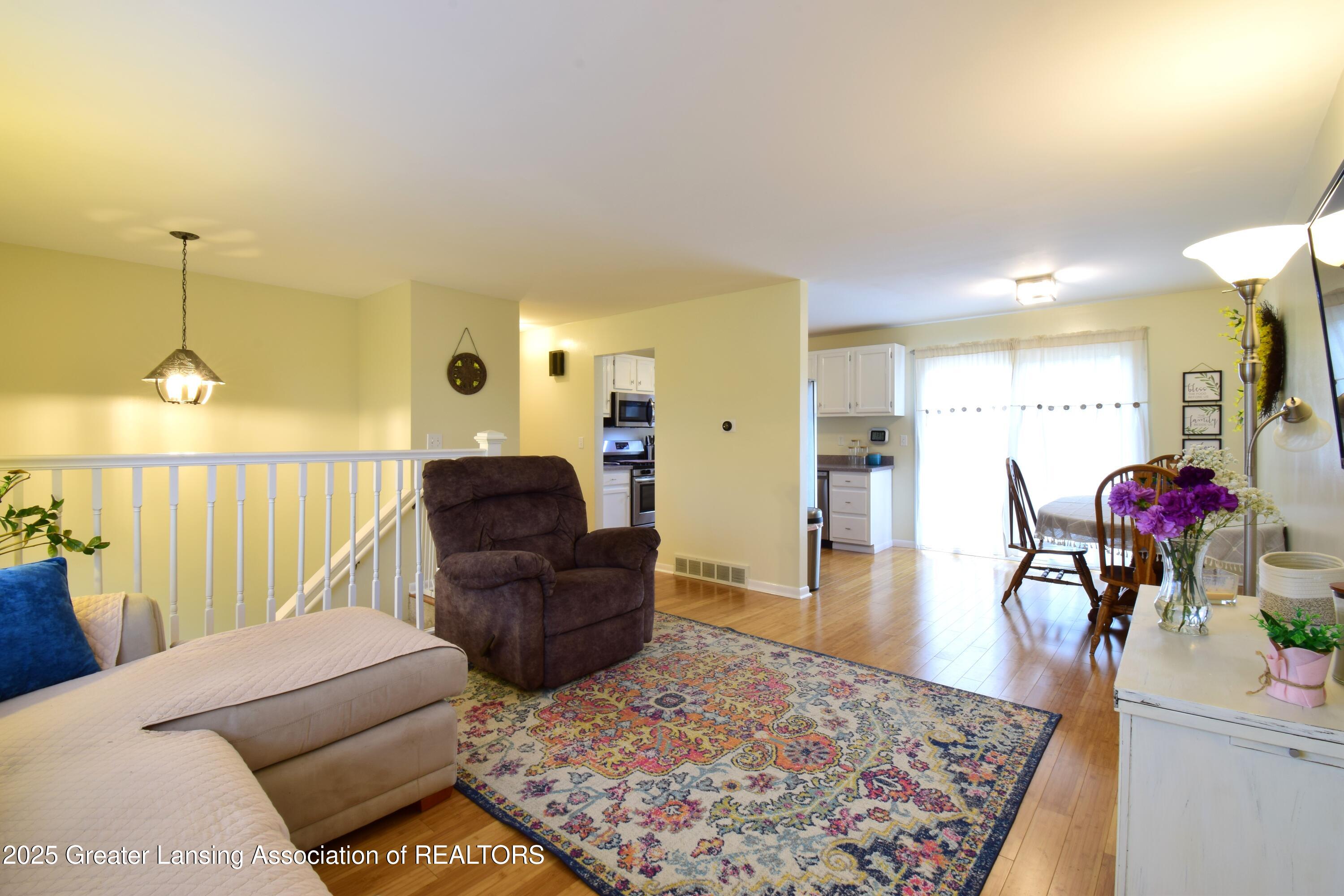 4860 Shepper Road Stockbridge, MI 49285 - Photo 18 of 66 Living Room
