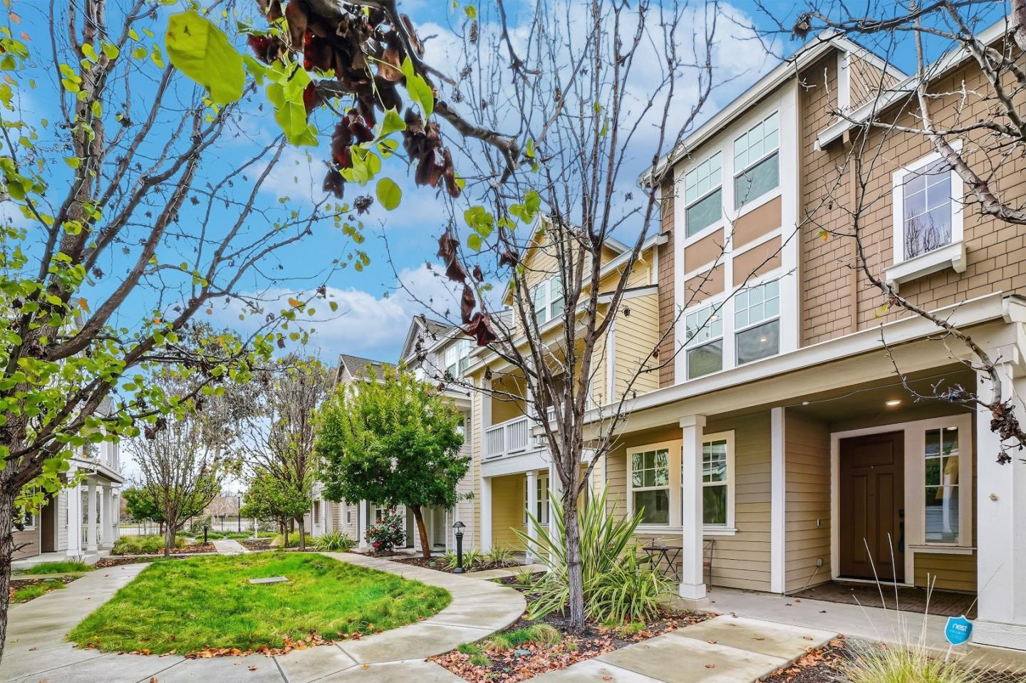 346 Circuit Way Mountain View, CA 94043 - Photo 5 of 65 a view of a building with a yard