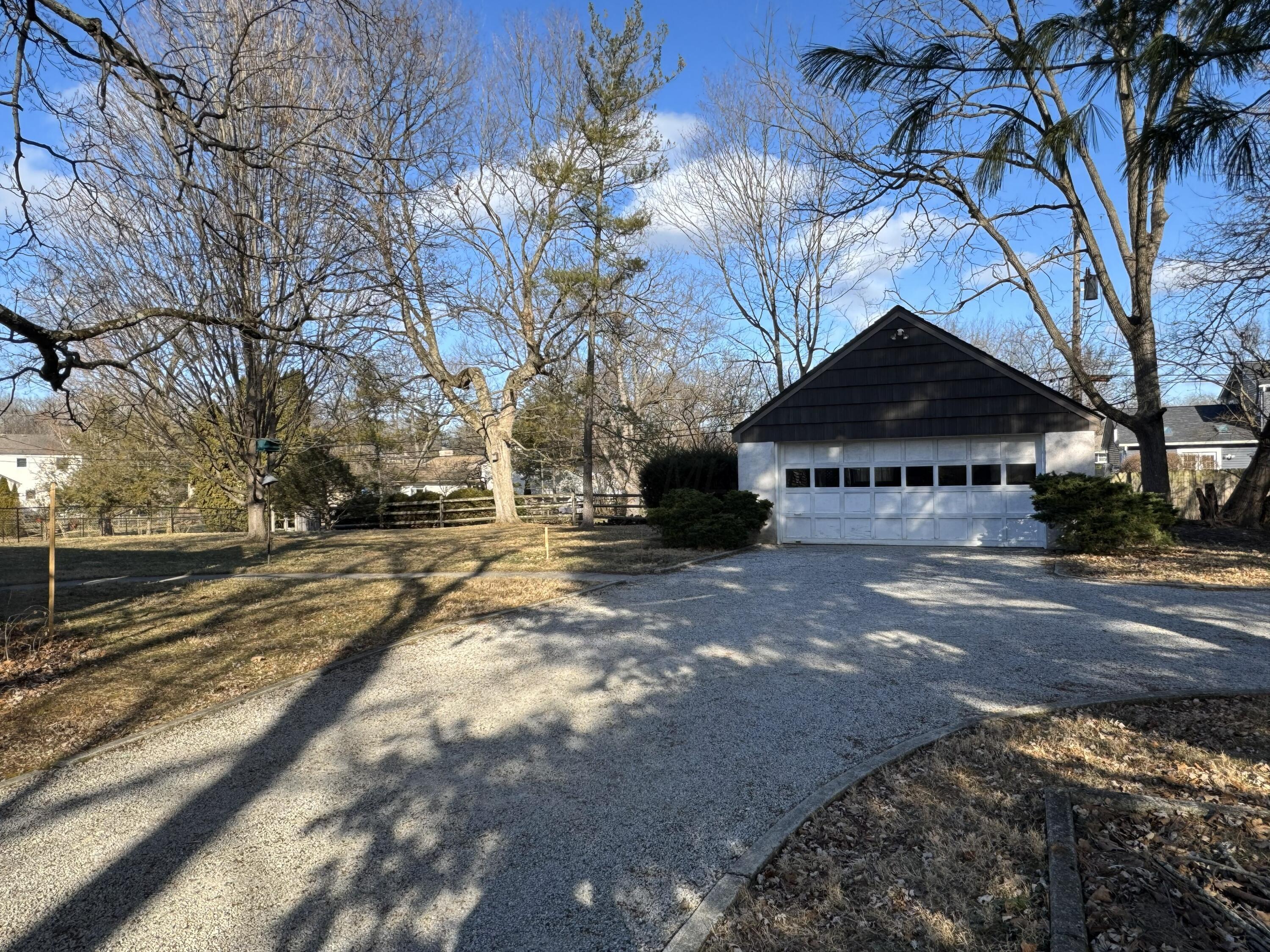 2272 Fishinger Road Columbus, OH 43220 - Photo 7 of 34 East Side 1