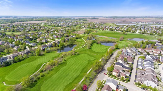 $999,900 | 39-w841 South Hathaway Lane, Geneva, IL 60134