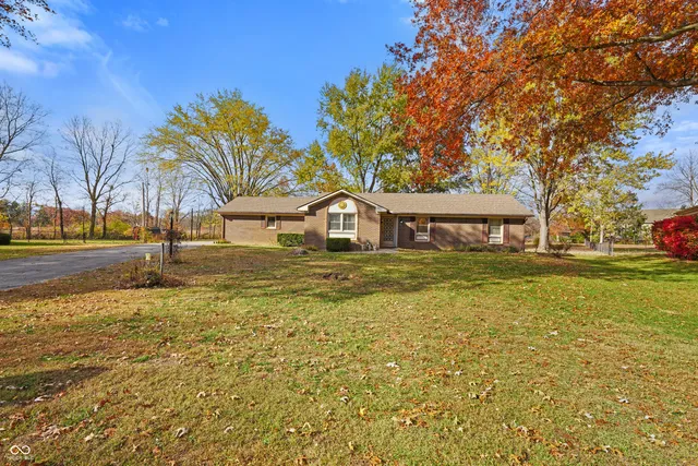 $299,000 | 6598 Woodridge Drive, Avon, IN 46123