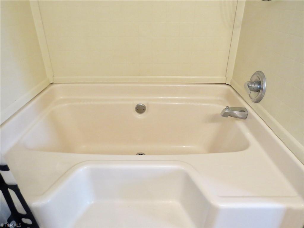 112 Donathan Road Reidsville, NC 27320 - Photo 13 of 18 Gallery Image 13