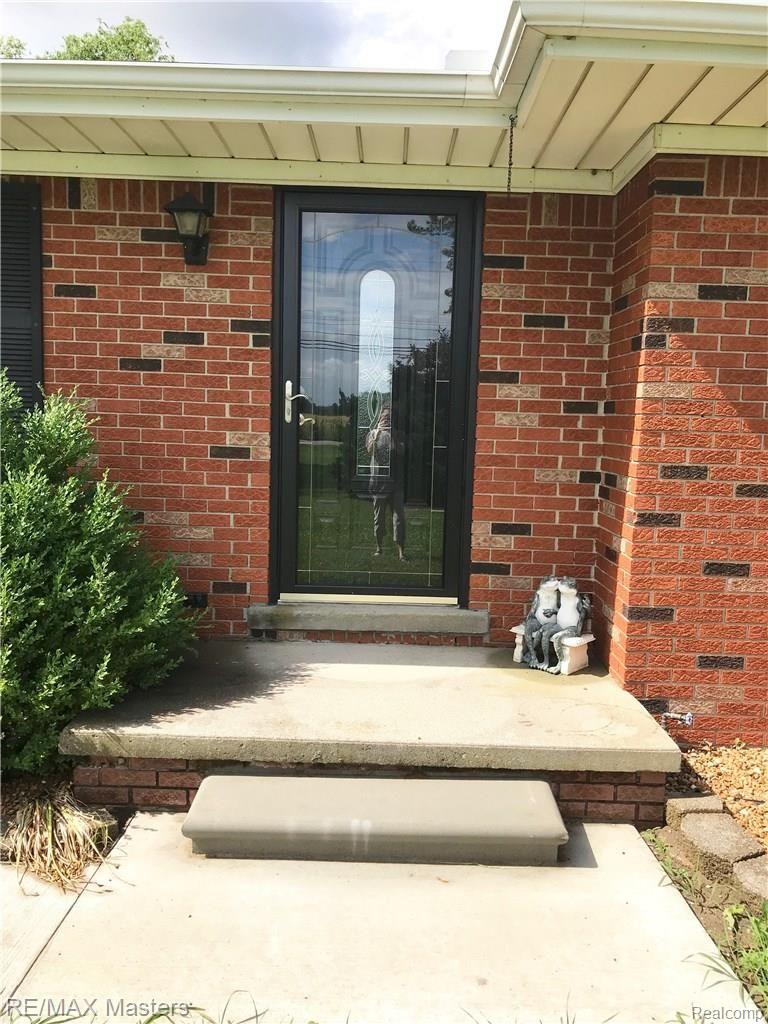 1939 East Sigler Road Carleton, MI 48117 - Photo 20 of 52 s5.JPG