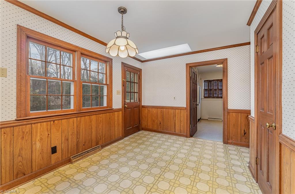 1606 Beechtree Road Greensboro, NC 27408 - Photo 12 of 40