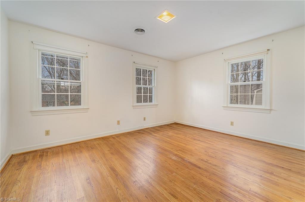 1606 Beechtree Road Greensboro, NC 27408 - Photo 33 of 40