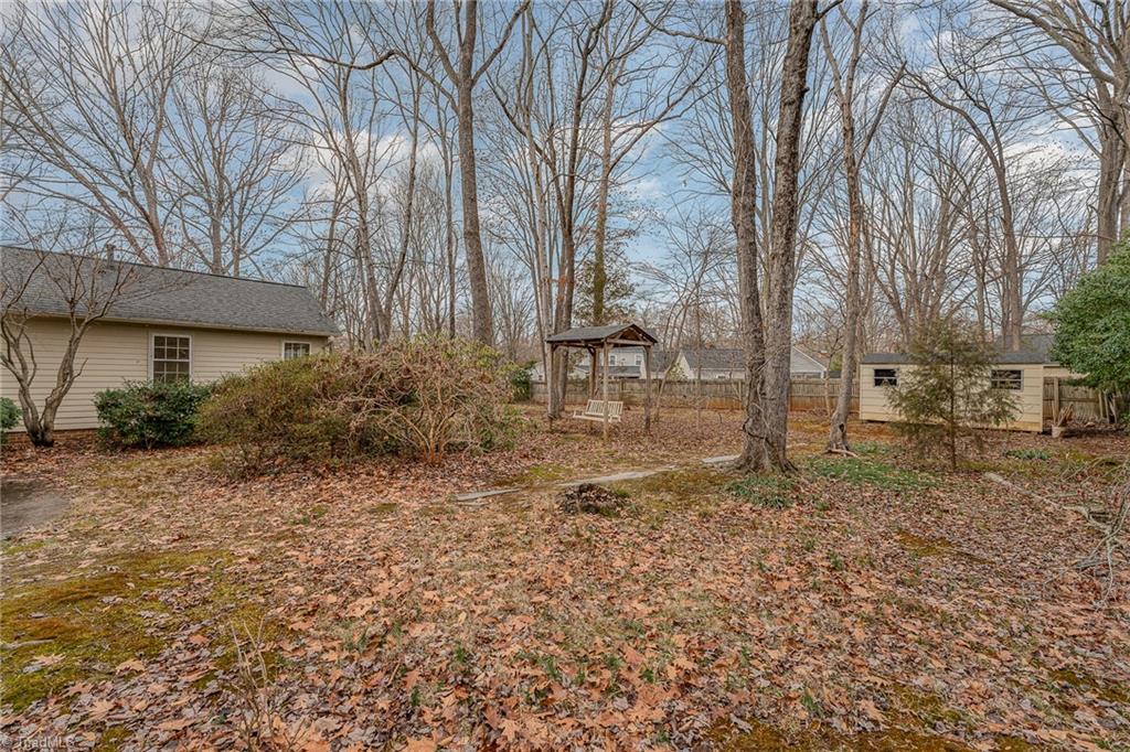 1606 Beechtree Road Greensboro, NC 27408 - Photo 39 of 40