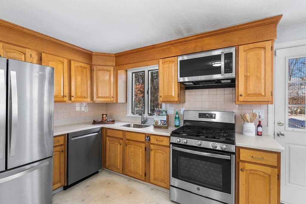 13 Potter Road Framingham, MA 01701 - Photo 14 of 42