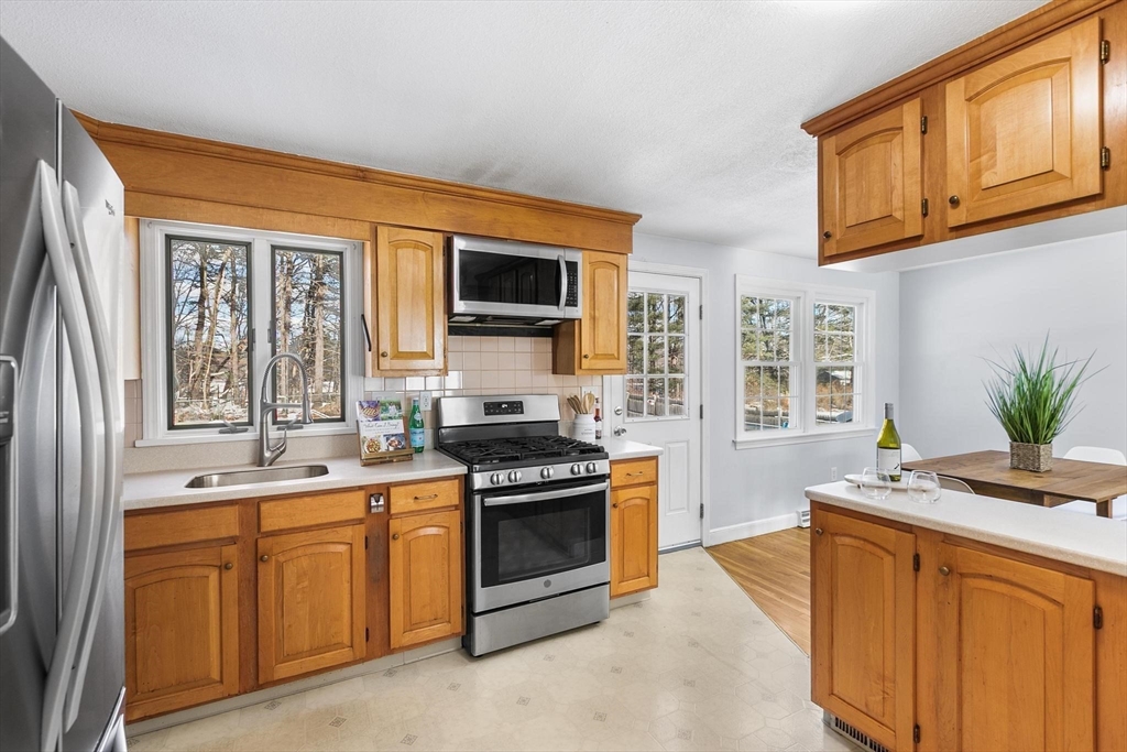 13 Potter Road Framingham, MA 01701 - Photo 15 of 42