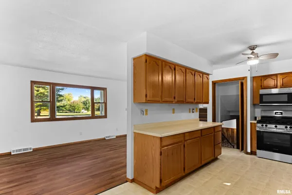 $200,000 | 1072 Joni Drive, Knoxville, IL 61448