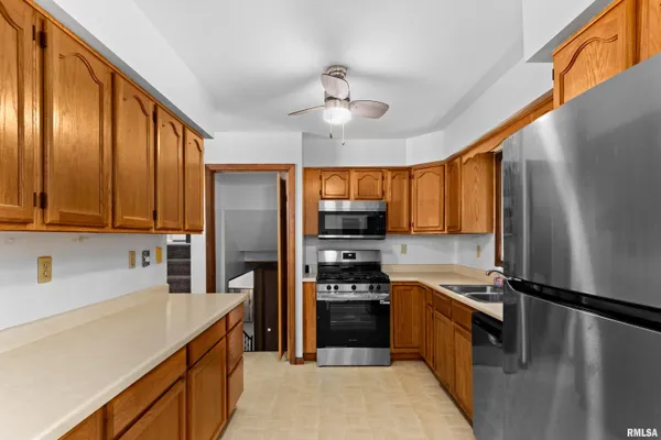 $200,000 | 1072 Joni Drive, Knoxville, IL 61448