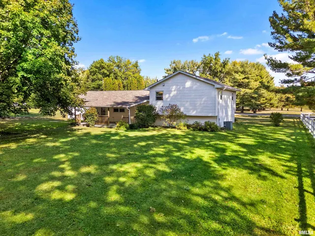 $220,000 | 1072 Joni Drive, Knoxville, IL 61448