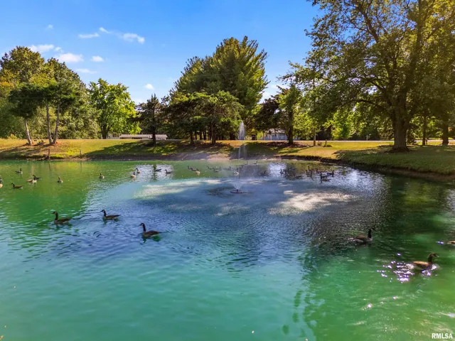 $220,000 | 1072 Joni Drive, Knoxville, IL 61448