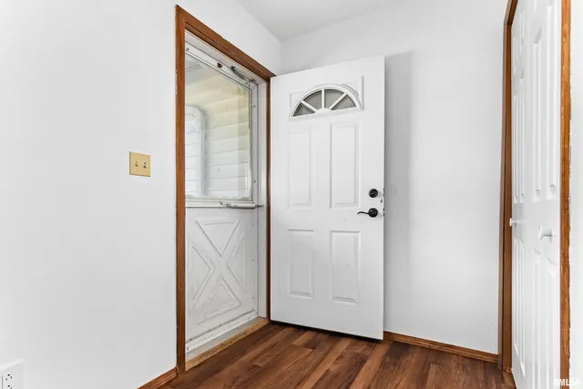 $220,000 | 1072 Joni Drive, Knoxville, IL 61448