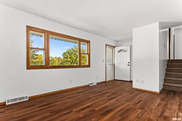 $200,000 | 1072 Joni Drive, Knoxville, IL 61448