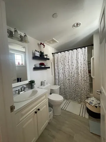 $3,000 | 7 Assinippi Avenue, Unit 203, Norwell, MA 02061