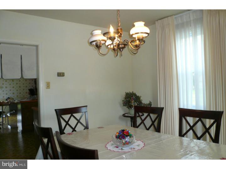 756 Dale Road Abington, PA 19006 - Photo 8 of 16 Dining Room