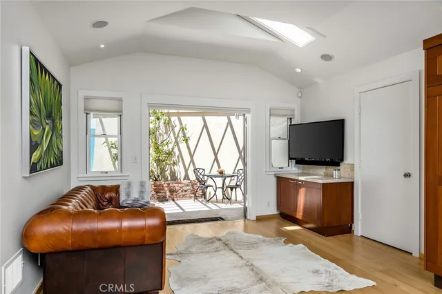 $3,695,000 | 426 Nyes Place, Laguna Beach, CA 92651