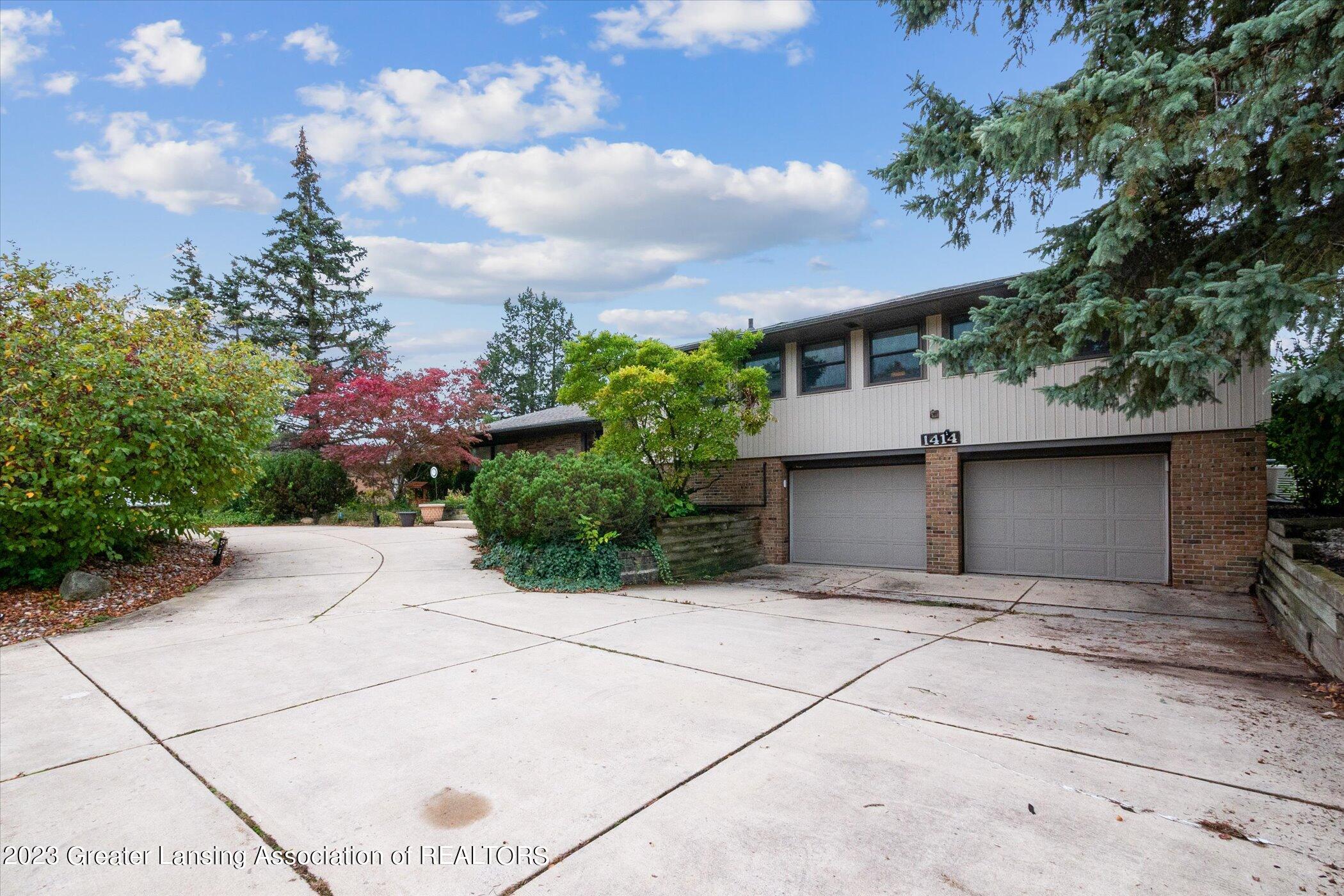 1414 Wellington Road Lansing, MI 48910 - Photo 5 of 61 05-1414-Wellington-Rd-Lansing-MI-48910-W