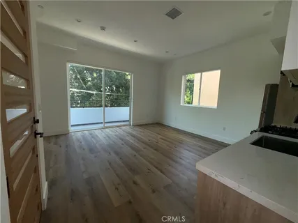 $3,839 | 5044 Laurel Canyon Boulevard, Valley Village, CA 91607