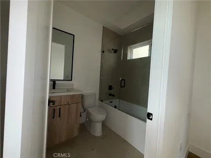 $3,839 | 5044 Laurel Canyon Boulevard, Valley Village, CA 91607