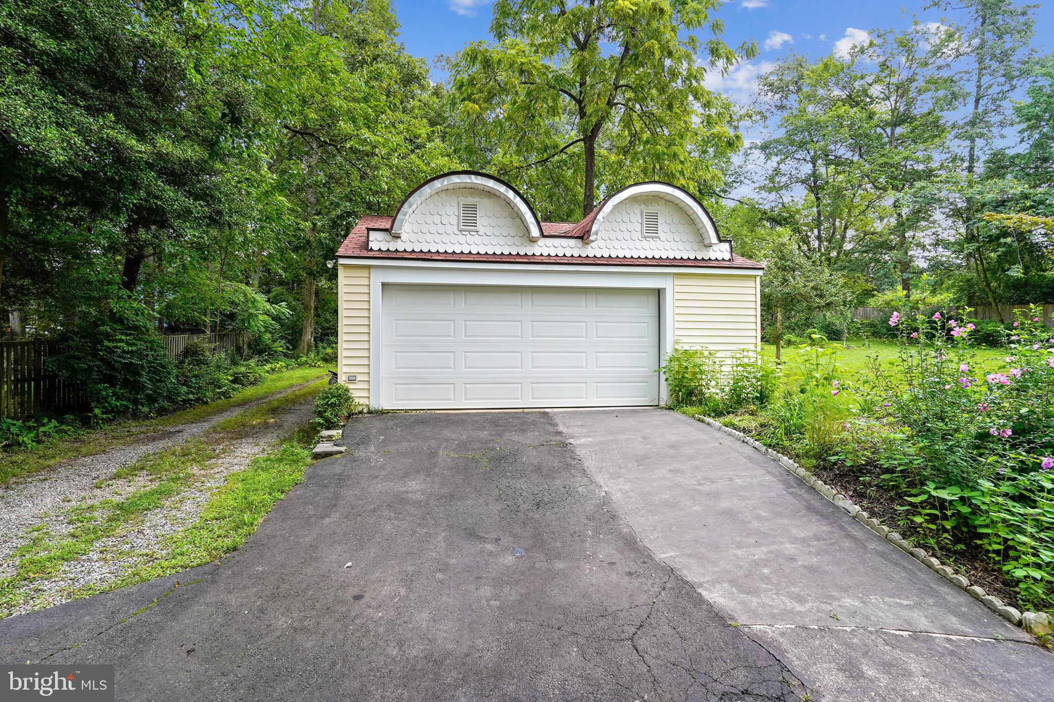 10016 Braddock Road Fairfax, VA 22032 - Photo 31 of 31 Detached two car garage for a total of FOUR