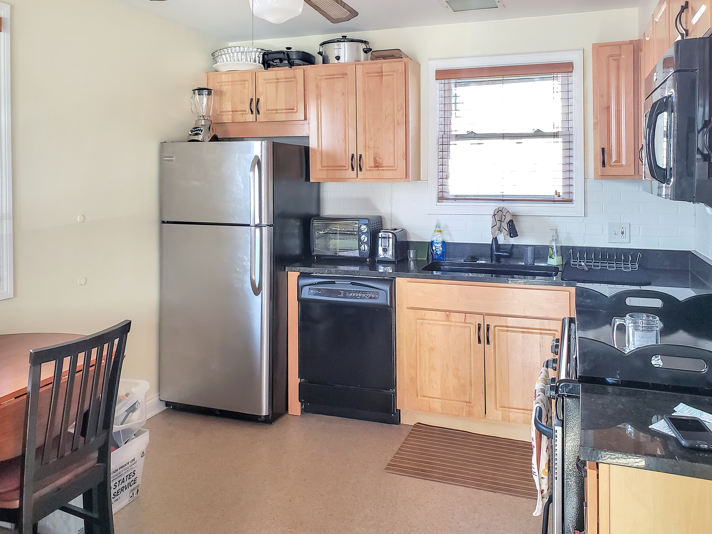17639 Howe Avenue Homewood, IL 60430 - Photo 2 of 9