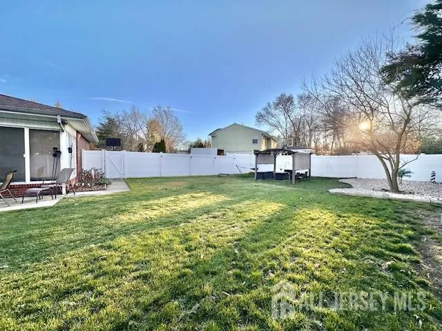 $740,000 | 20 Gillen Drive, Sayreville, NJ 08859