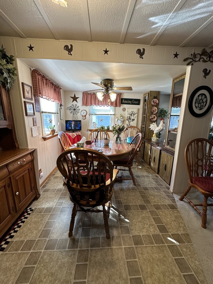 604 Tanglewood Road Matteson, IL 60443 - Photo 12 of 22 Gallery Image 12