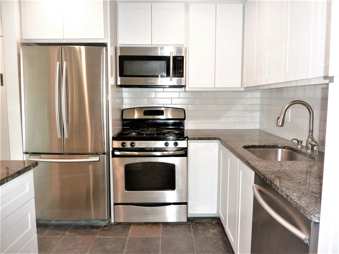 9-s220 S Frontage Road, Unit 210 Darien, IL 60527 - Photo 2 of 28