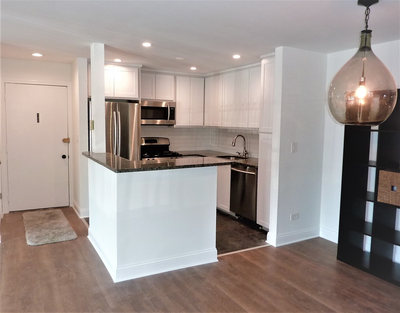 9-s220 S Frontage Road, Unit 210 Darien, IL 60527 - Photo 8 of 28