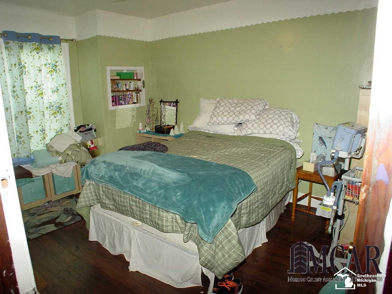 1065 West Temperance Road Temperance, MI 48182 - Photo 15 of 24 21437669-14.JPG