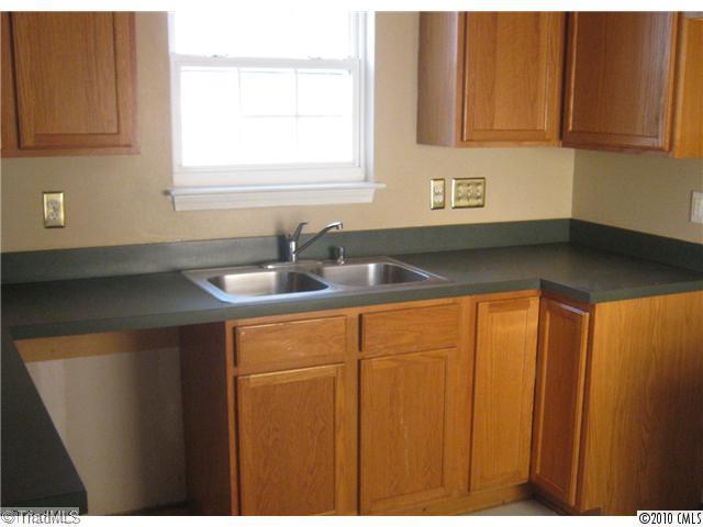 2030 Ashley Road Charlotte, NC 28208 - Photo 2 of 4 Kitchen.