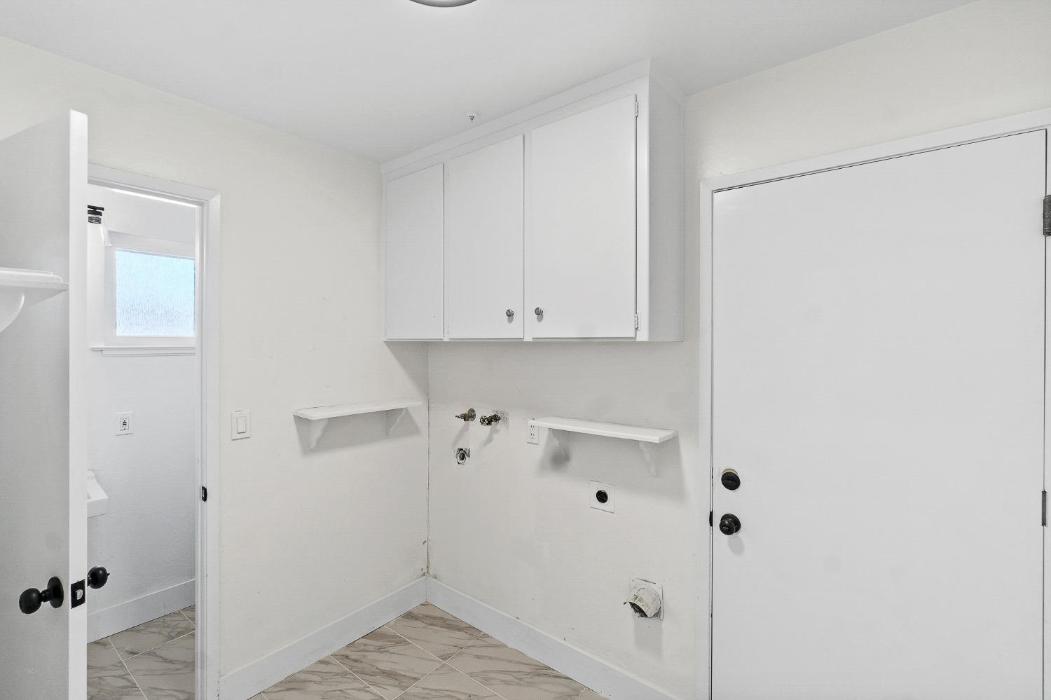 725 West Rialto Avenue Fresno, CA 93705 - Photo 20 of 25 a view of room