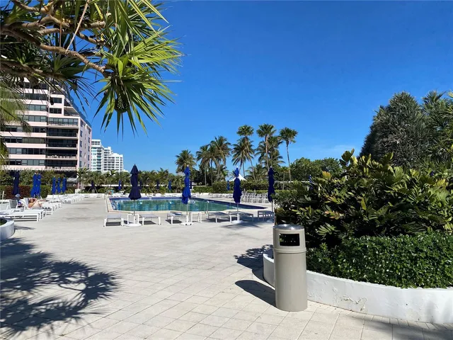 $7,500 | 5161 Collins Avenue, Unit 914, Miami Beach, FL 33140