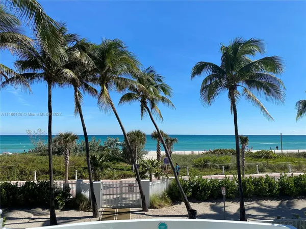 $6,500 | 5161 Collins Avenue, Unit 914, Miami Beach, FL 33140