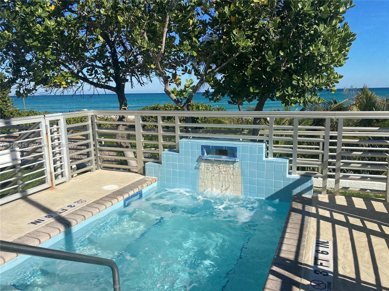 5161 Collins Avenue, Unit 914 Miami Beach, FL 33140 - Photo 26 of 36 JACUZZI