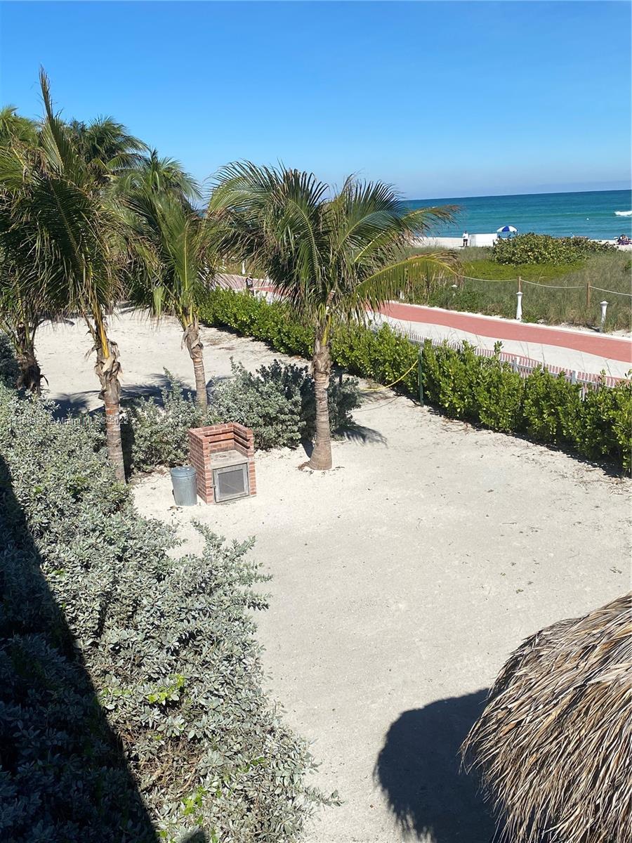 5161 Collins Avenue, Unit 914 Miami Beach, FL 33140 - Photo 27 of 36