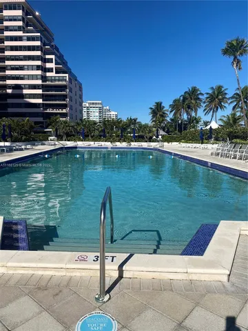 $7,500 | 5161 Collins Avenue, Unit 914, Miami Beach, FL 33140